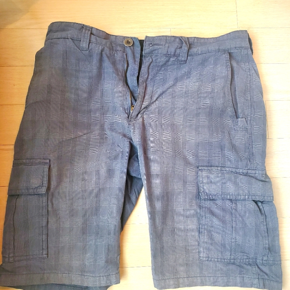 Denver hayes cargo shorts
